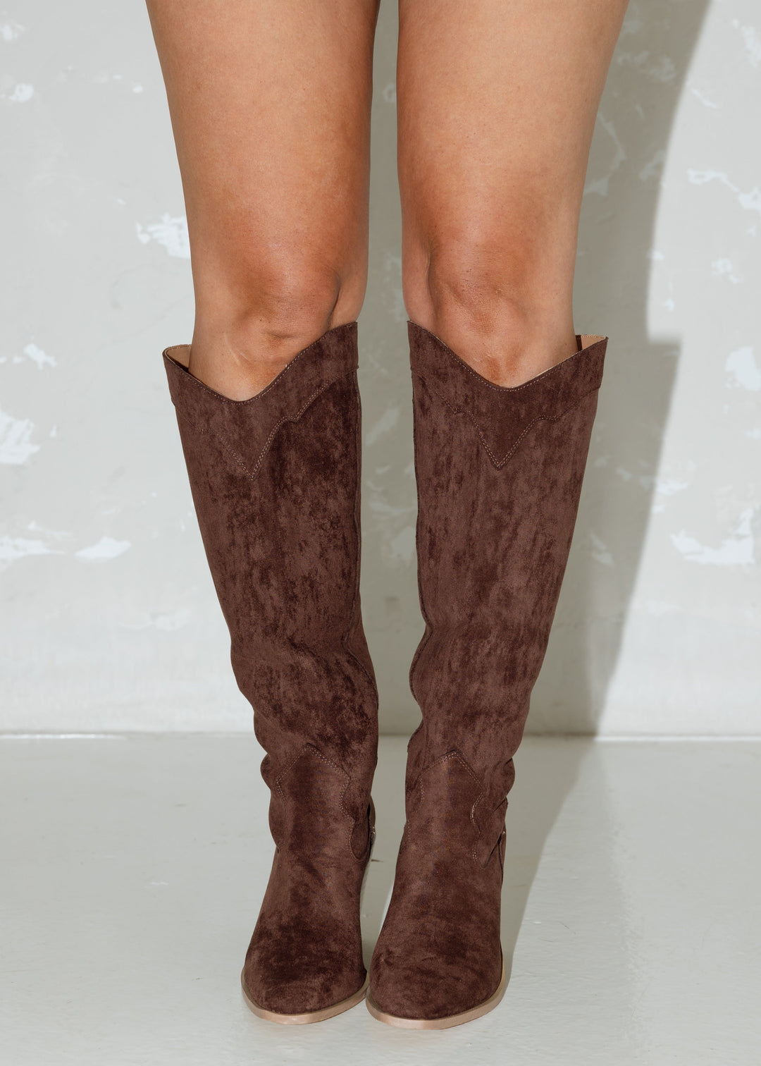 Rebecca's Classy Suede Knee-High Boots