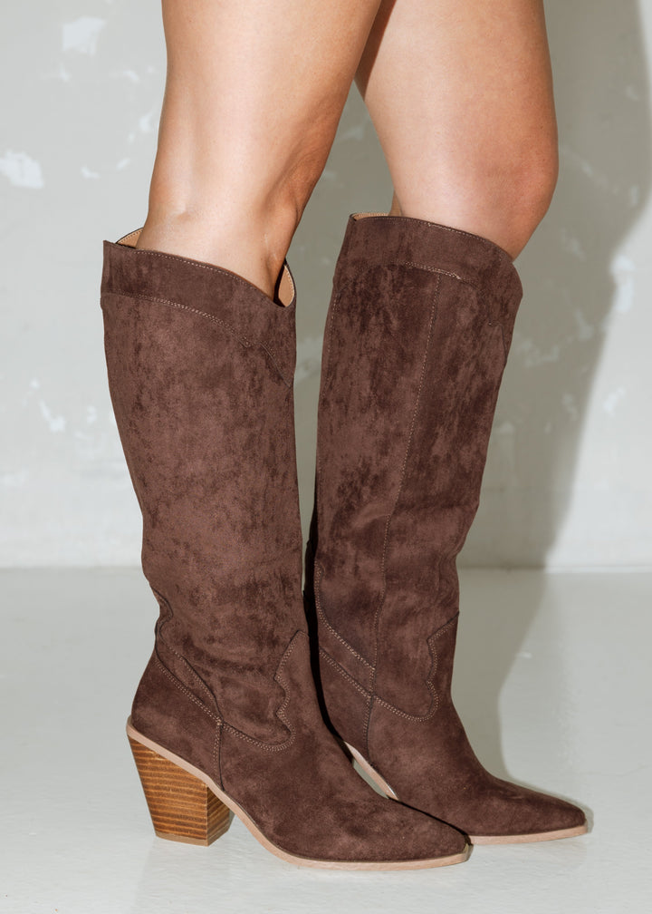 Rebecca's Classy Suede Knee-High Boots